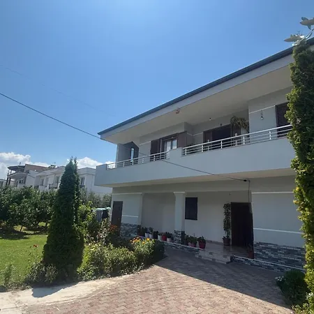 Lusha Dom wakacyjny *